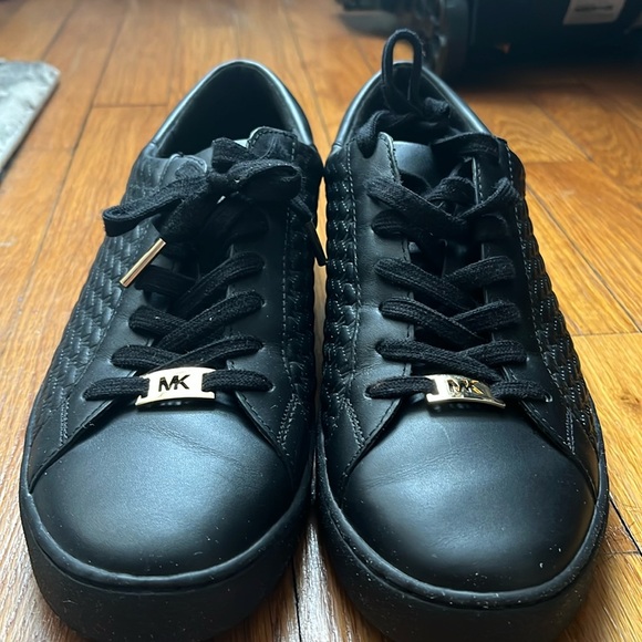 Michael Kors casual shoe sneakers. Worn maybe 3 times. No scuffs - Picture 1 of 8
